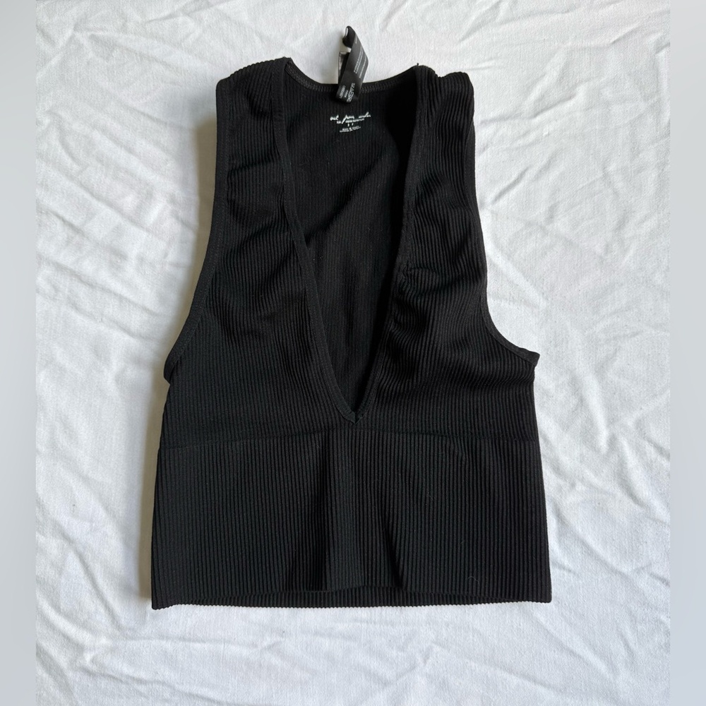 Urban Outfitters Out From Under Hailey Seamless Plunge Cropped Tank Top Black S